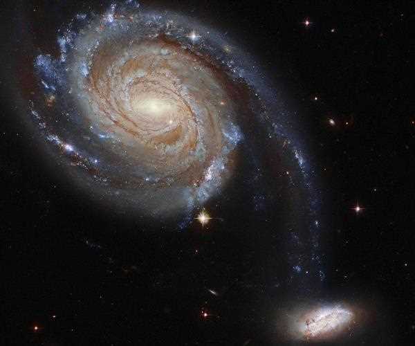 Galaxies Collision, Wonderful Shots Clicked By NASA's Hubble - MindStick