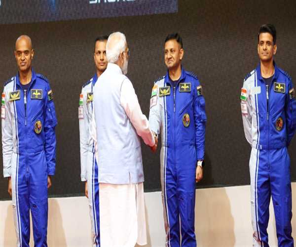 Gangayan Misison Include 4 Astronauts Name Announced By PM Modi - MindStick